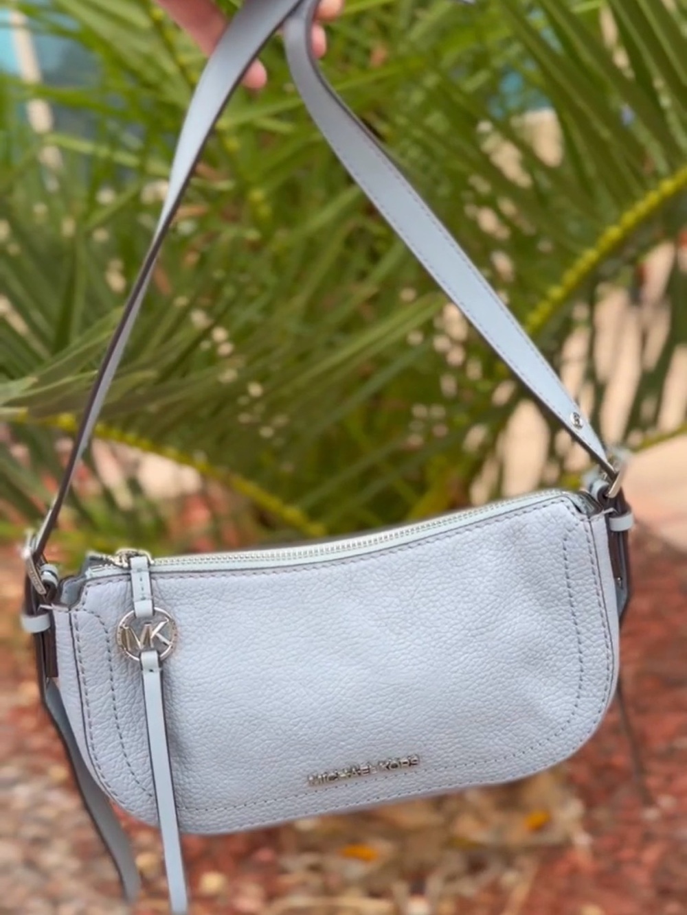 Michael Kors Camden XS Pouchette in periwinkle / pale blue